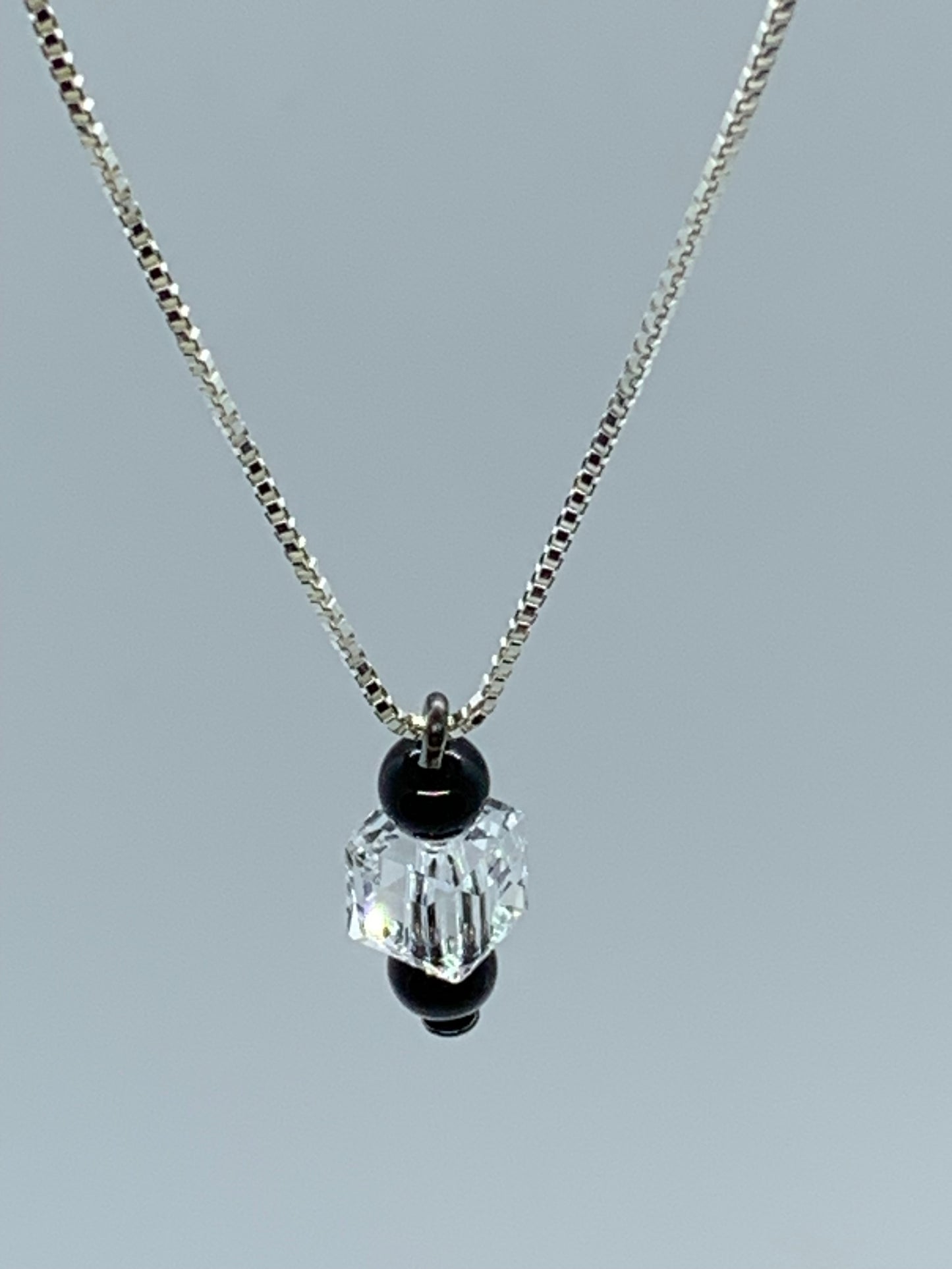 No 54 - Swarovski - Cube 5601 cristal clair 6mm.