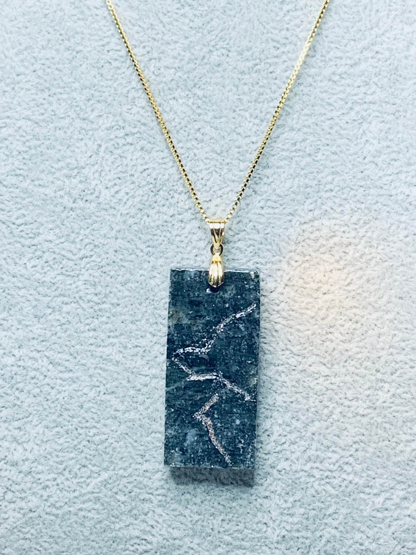 No 41 - Stéatite Canada 3/4'' x 1 1/2'' inspiré du Kintsugi