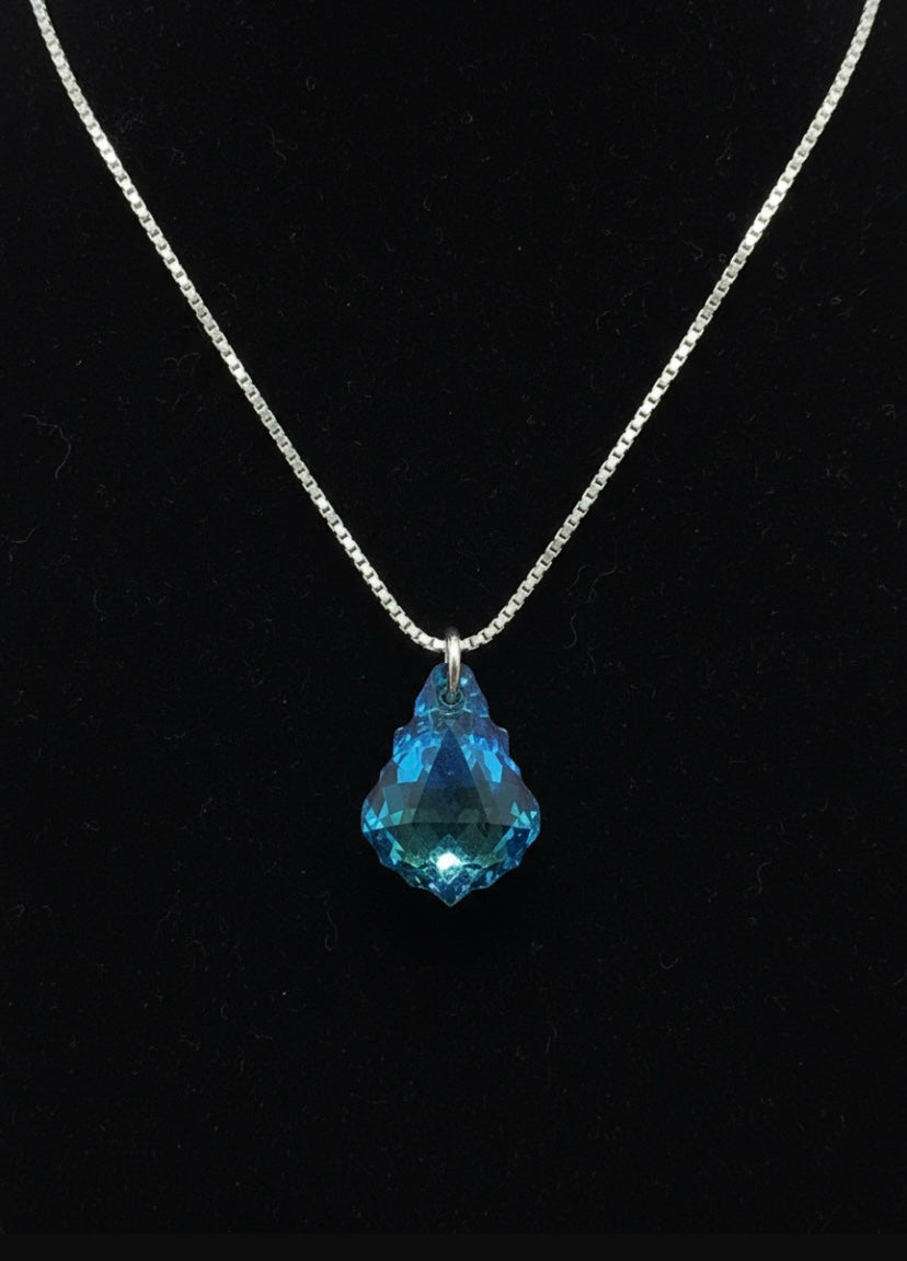 No 60 - Swarovski Baroque bleu bermuda 6090
